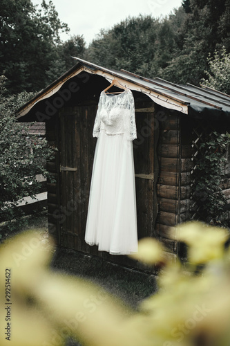 Hochzeitskleid © edele-fotografie
