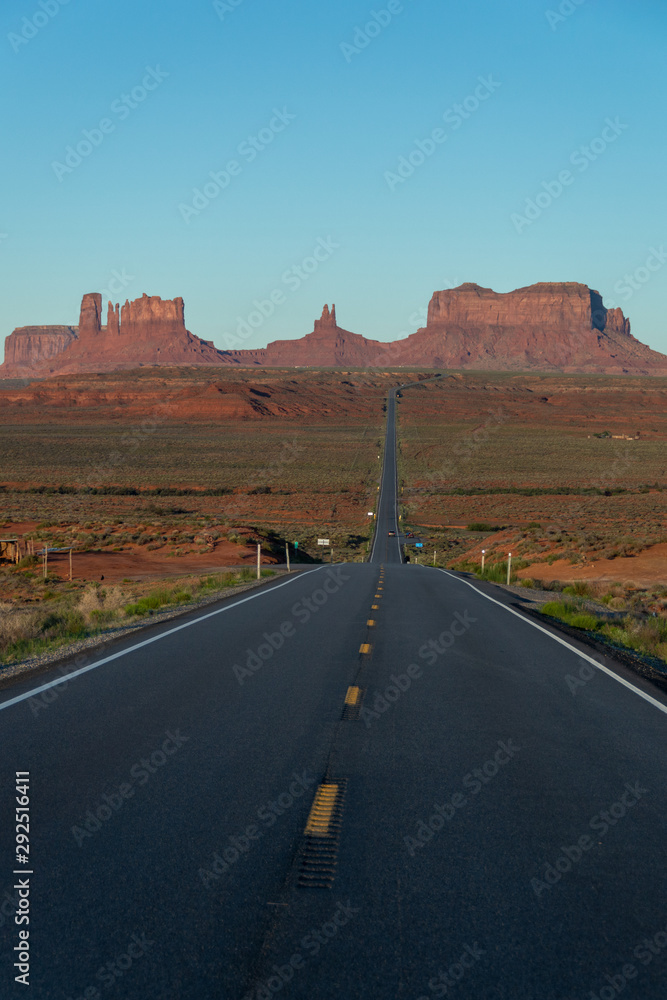Fototapeta premium Driving in the Desert at Dawn