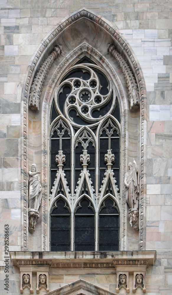 Obraz premium Ancient window exterior