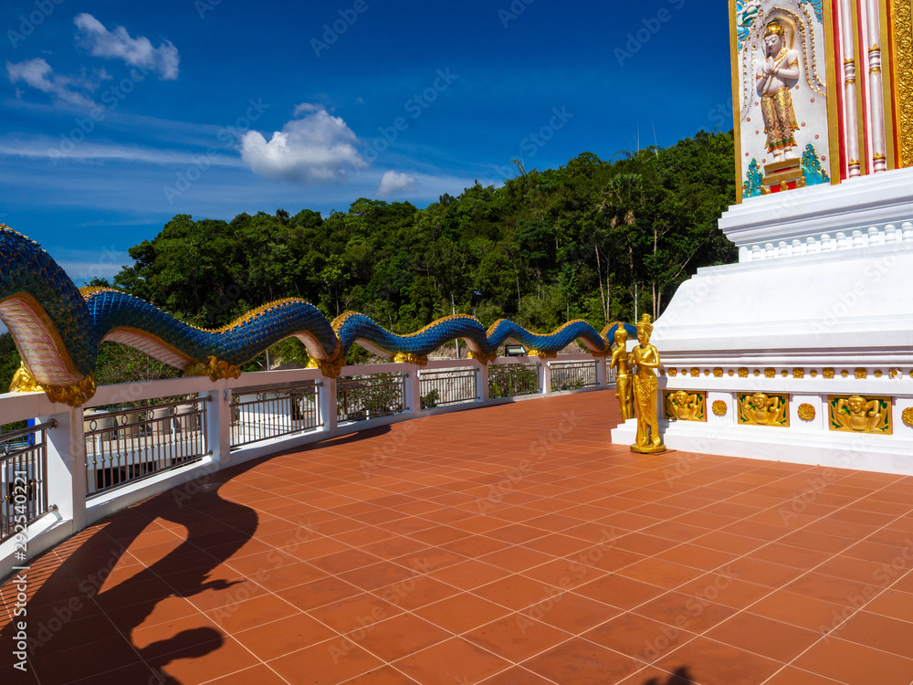 Φωτογραφία Suwan Khiri Wong Temple (Patong Temple) in city Patong on island Phuket, Thailand