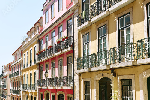 Fototapeta Naklejka Na Ścianę i Meble -  Lisbon, Portugal - September 2, 2019: traditional buildings at the streets of old city