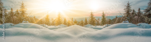 atemberaubende Winterlandschaft mit Schnee im Schwarzwald Schwarzwaldhochstraße