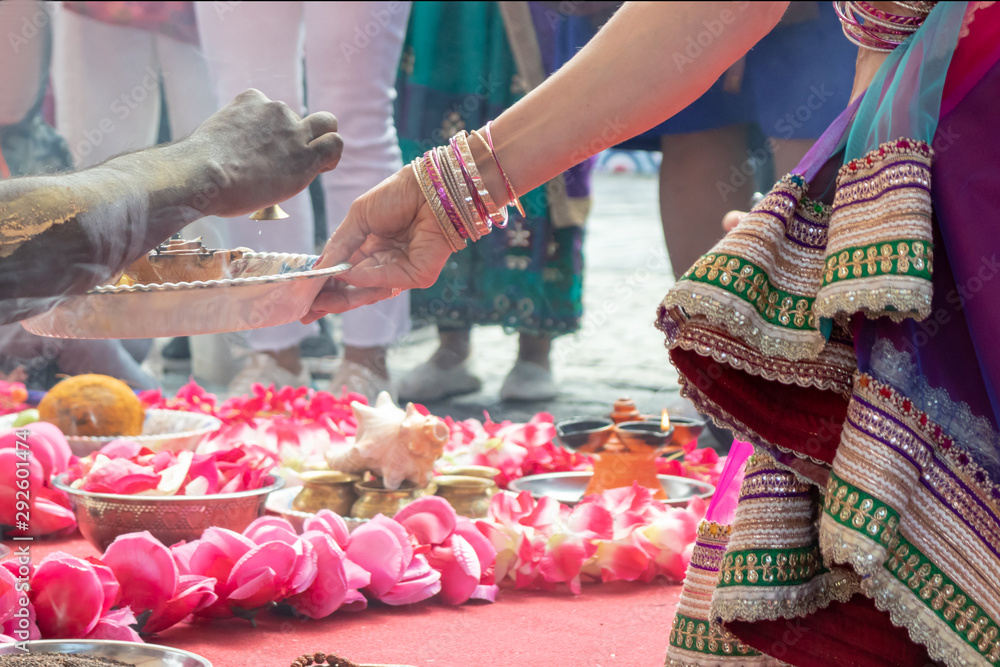 Ethnic Ritual Foto Stock Indian wedding ceremony, decorations for traditional ethnic ...