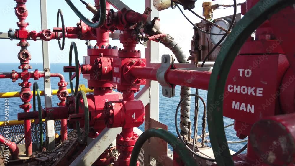 Standpipe manifold on an offshore drilling rig vídeo de Stock Adobe Stock