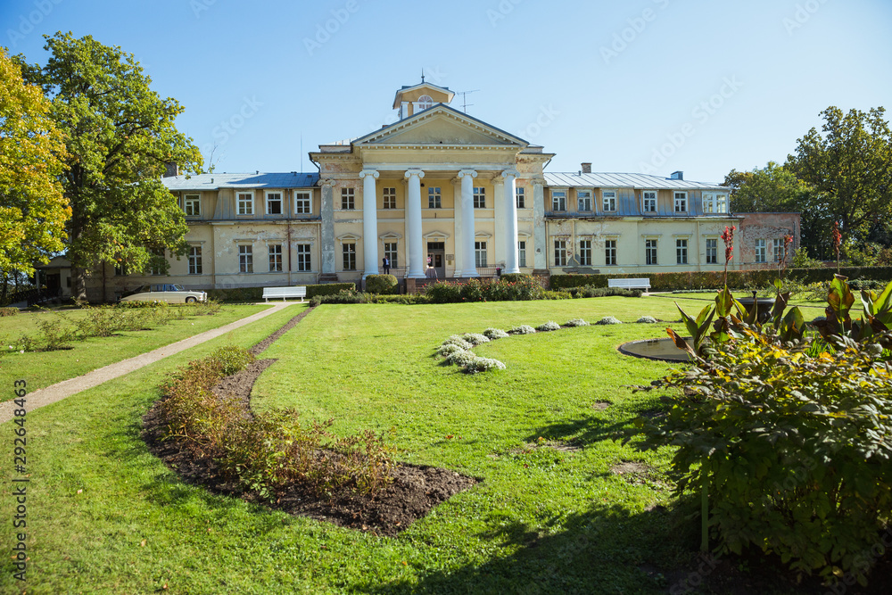 Obraz premium City Krimulda, Latvia Republic. Old manor with garden in Autumn. 27. Sep.2019.