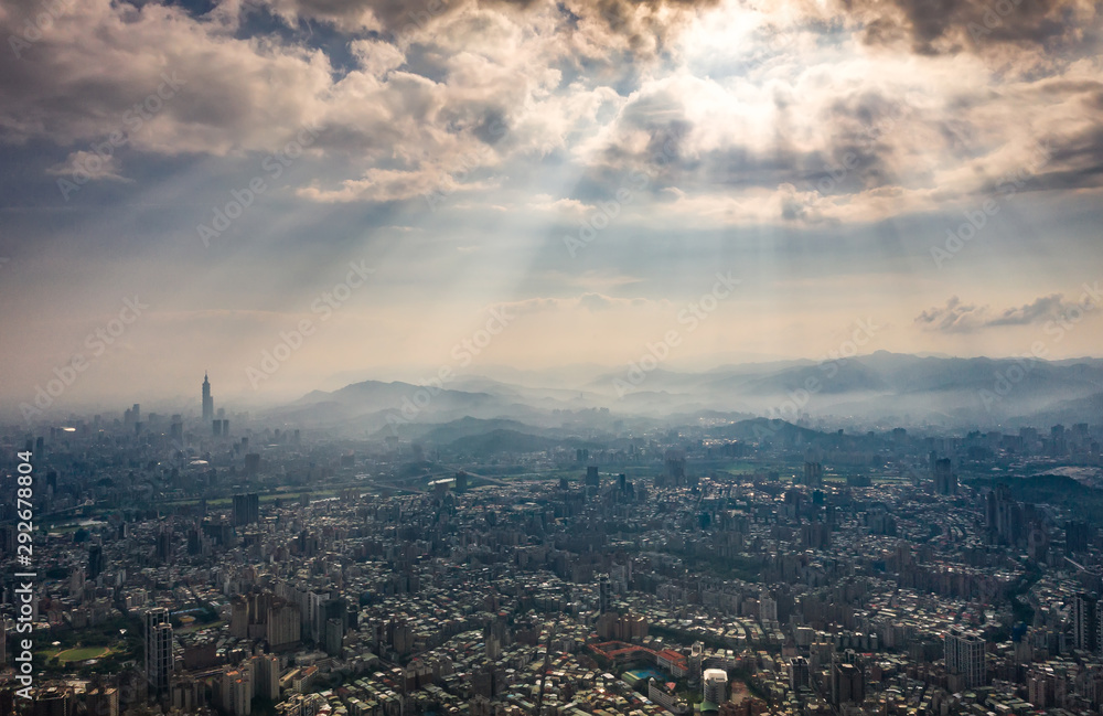 Fototapeta premium Skyline of taipei city in downtown Taipei, Taiwan.