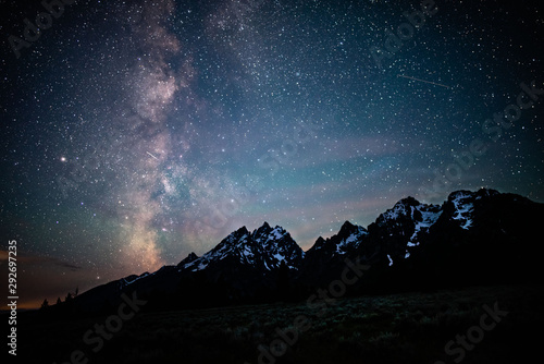 Fotografia, Obraz Grand Teton Mountains Silhouetted by the Milky Way