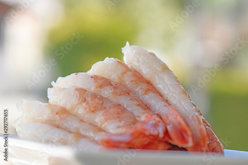  image of peeled raw prawns