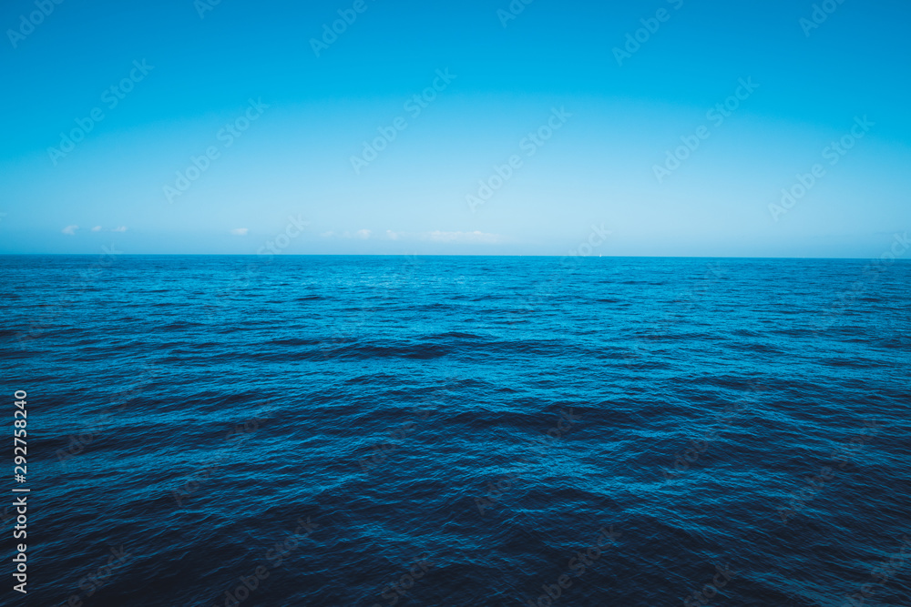 Fototapeta premium seascape, ocean horizon and blue sky
