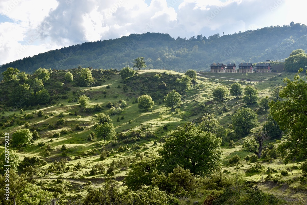 Fototapeta premium Rolling Hills Sunset in Northern Greece