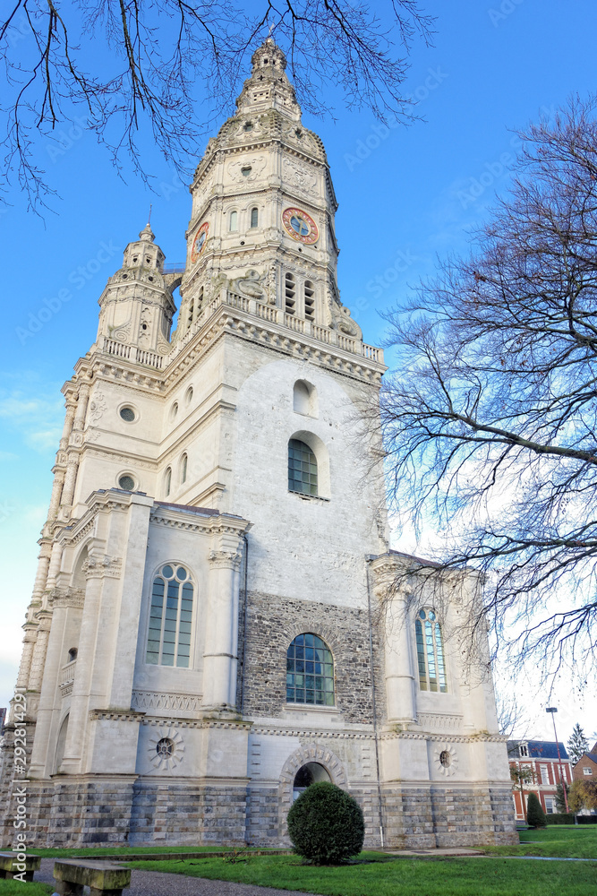 tour abbatial st amand les eaux 