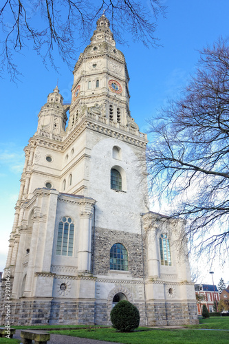 tour abbatial st amand les eaux 