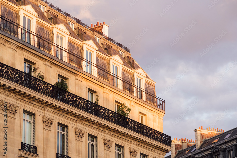 Fototapeta premium Paris, France - Sept 05, 2019: Beautiful apartment buildings in Paris.