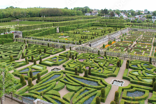 Tableau sur toile the french-style gardens of the castle of villandry in touraine (France)