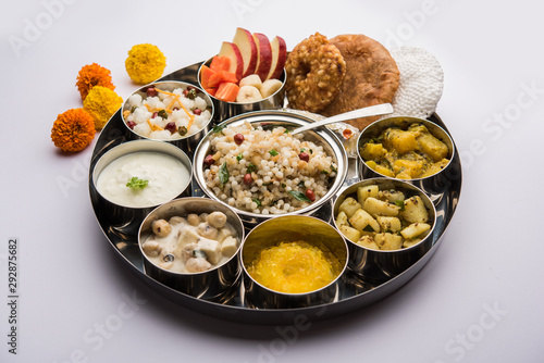 Canvas Print Navratri Upwas Thali / Fasting food platter, selective focus