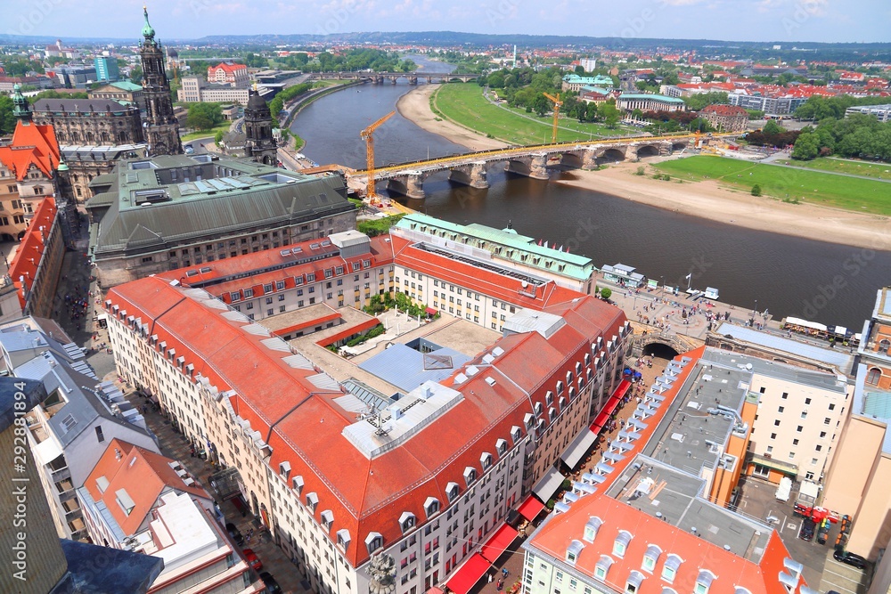 Fototapeta premium Elbe River, Dresden