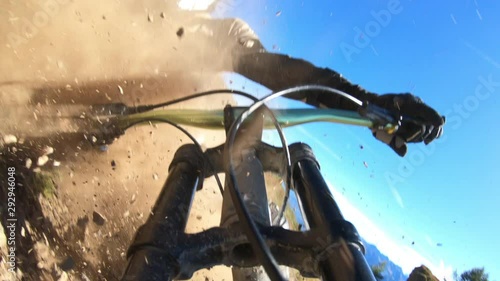 Mountain bike crash fall - Gopro 7 shot at 4K60 - 2.4x slow motion