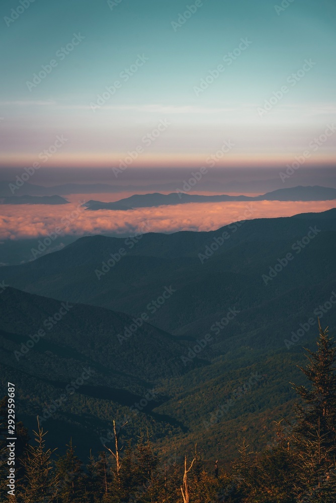 Obraz premium sunset in mountains