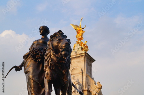 Victoria Memorial London