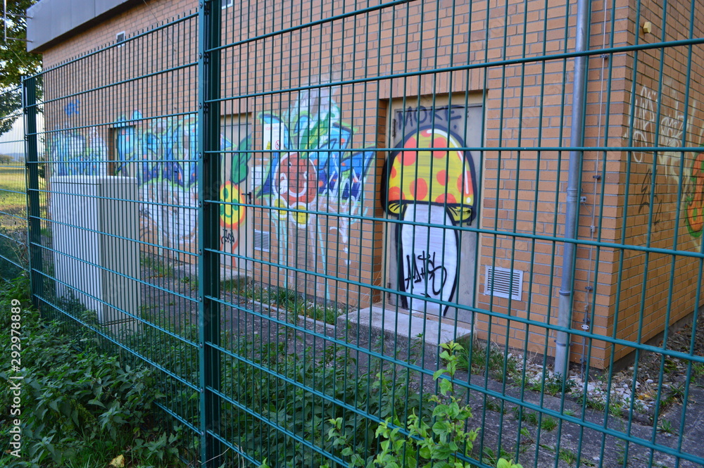 Obraz premium Zaun mit Schildern