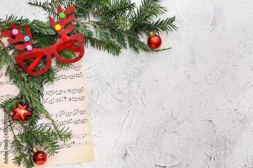 Note sheet and Christmas de...