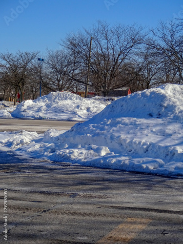 Wallpaper Mural Drifts left from snow removal for parking purposes. Torontodigital.ca