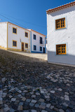 Häuser und Strassen am Wanderweg „Rota Vicentina“ (Historischer Weg, Fischerweg) im Süden von Portugal  