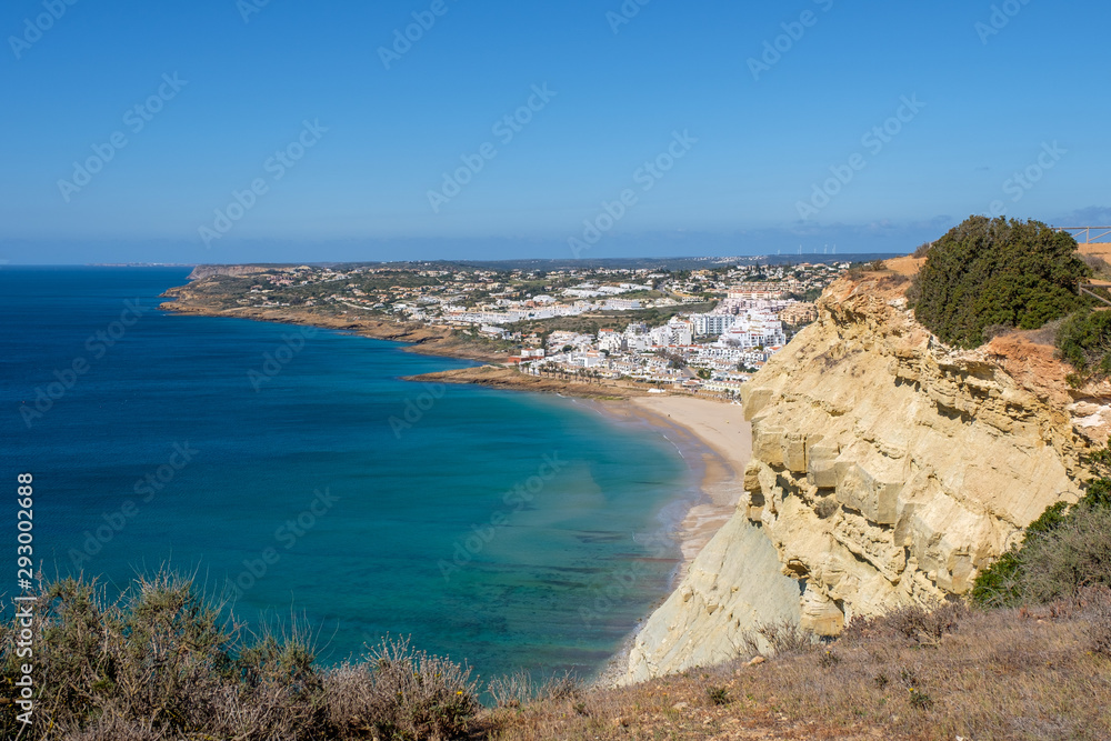 Küste, Klippen und Meer am Wanderweg „Rota Vicentina“ (Historischer Weg, Fischerweg) im Süden von Portugal Küste, Klippen und Meer am Wanderweg „Rota Vicentina“ (Historischer Weg, Fischerweg) im Süden von Portugal