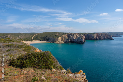 Küste, Klippen und Meer am Wanderweg „Rota Vicentina“ (Historischer Weg, Fischerweg) im Süden von Portugal 