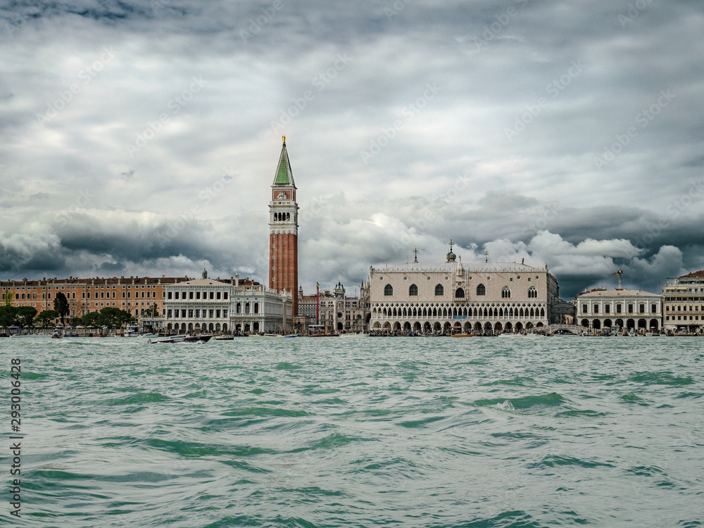 Fototapeta premium Heavy Clouds on Venice