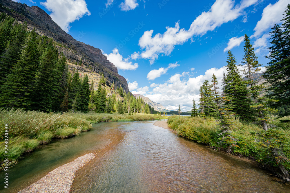Fototapeta premium Beautiful landscape of Lake Josephine