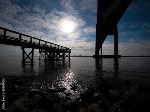 Φωτογραφία Commodore Barry Bridge and fishing pier overlooking Delaware river, Chester PA