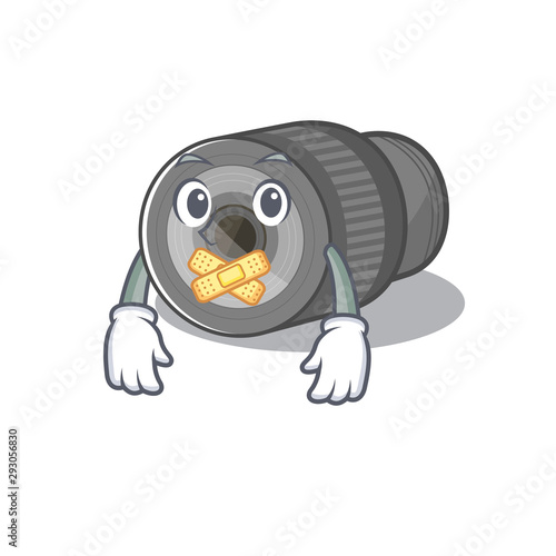 Silent zoom lens on the mascot table