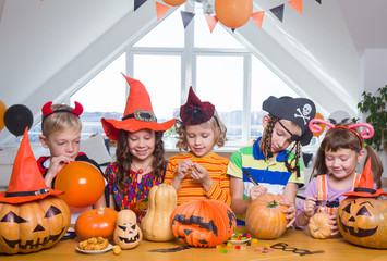 kids in Halloween party