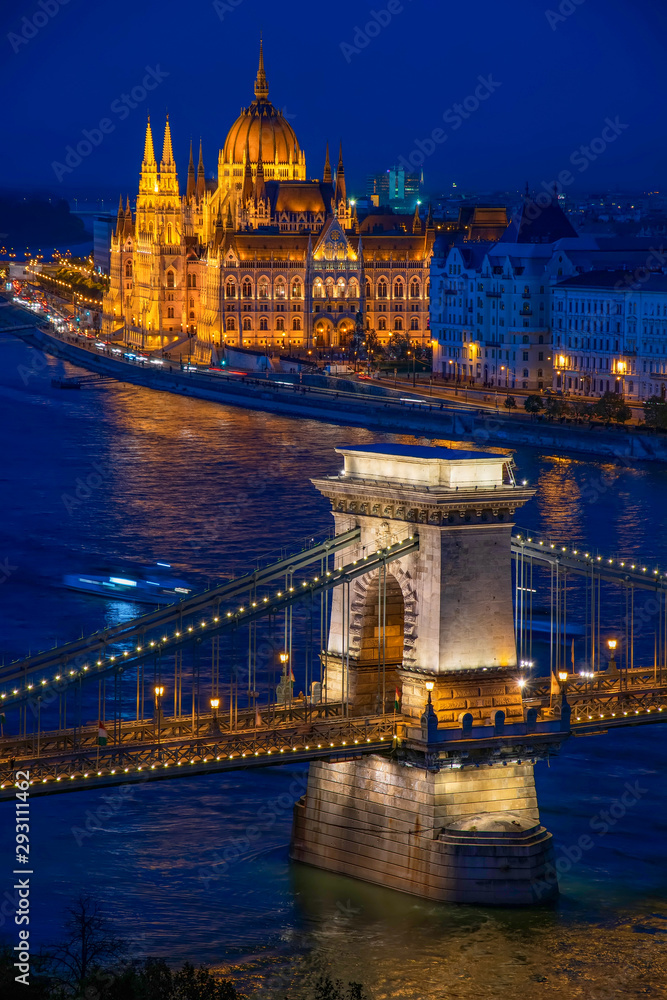 Chain Bridge and Parliament in Budapest at twilight, Hungary