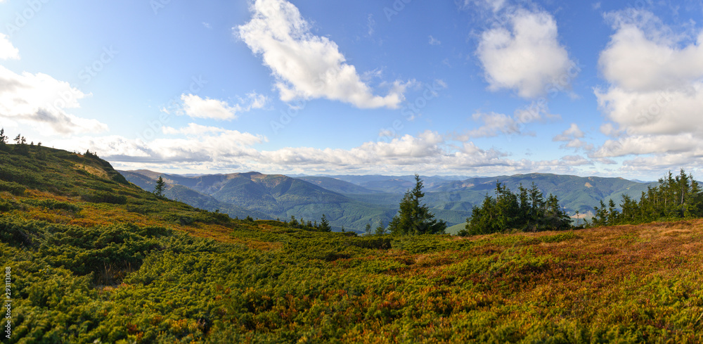 Obraz premium panorama landscape with mountains and clouds