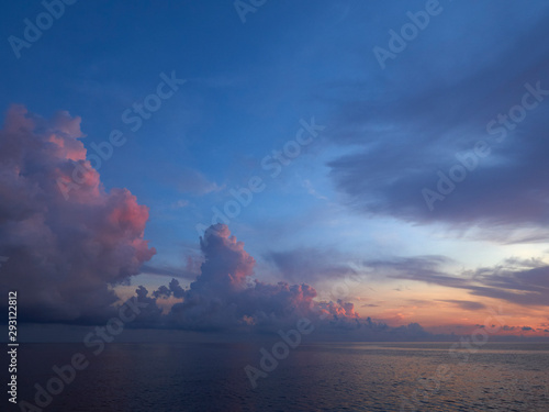 sunset in sea © Metha