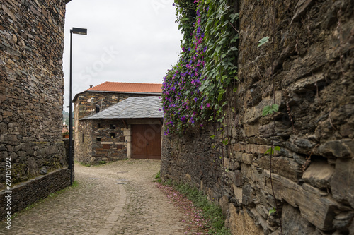 Quintandona, schist village © Costinhaa