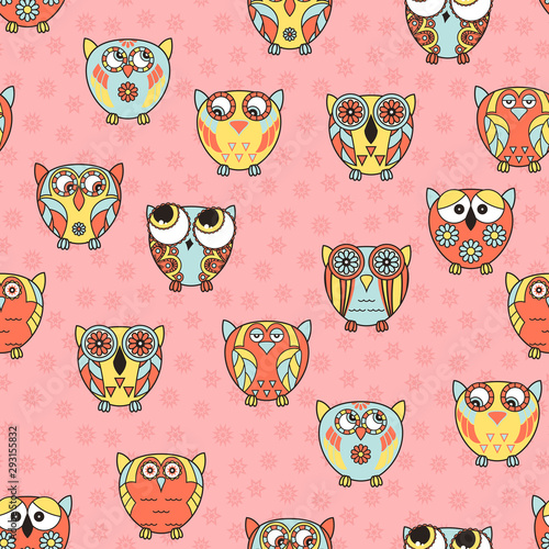 Seamless texture with cartoon and funny owls