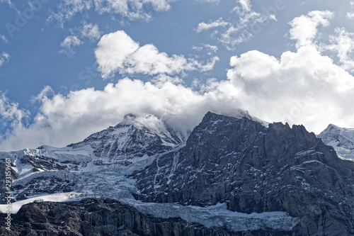Dans les montagnes Suisses © Olympixel