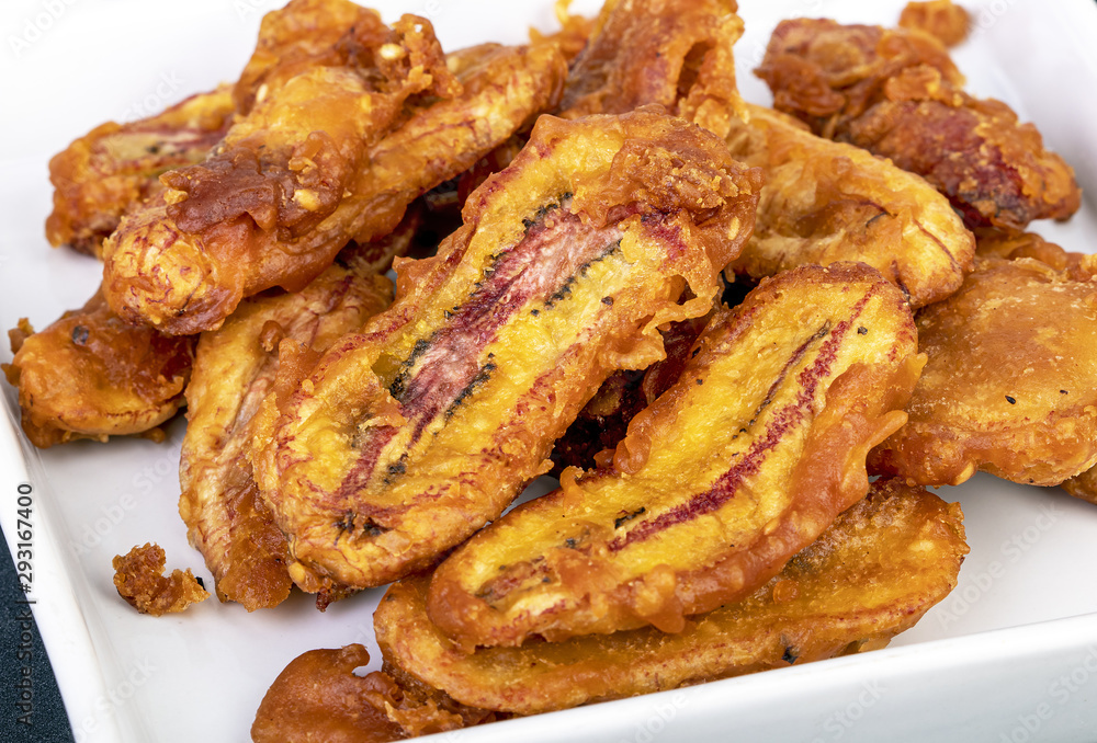 Crisp Deep-fried sliced banana, Fried banana, Kluay khek Crisp Deep-fried sliced banana, Fried banana, Kluay khek