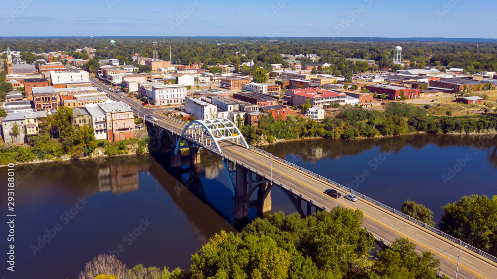 River Bridge into Historic Selma Alabama in Dallas County - obrazy, fototapety, plakaty 