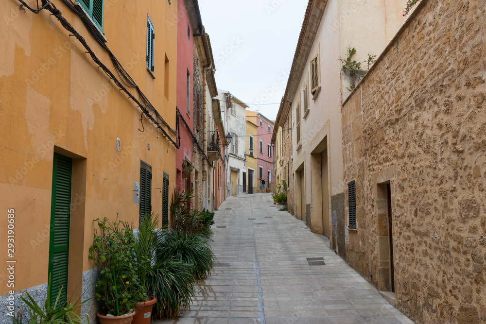 narrow street of Alcudia on the island of Mallorca