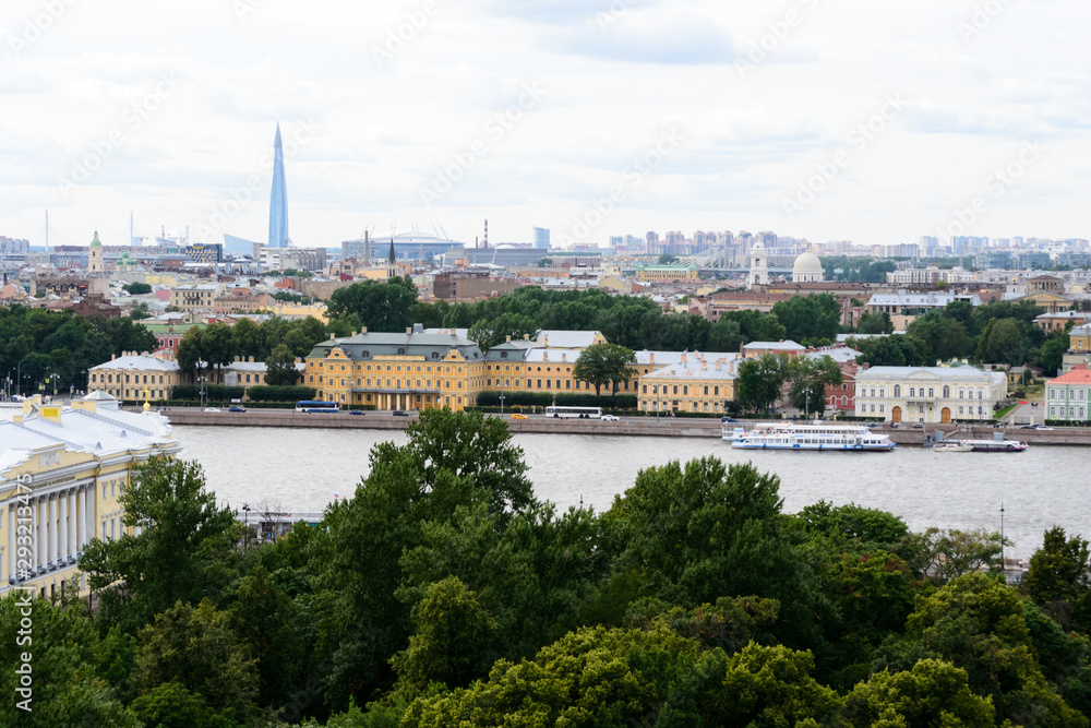 Obraz premium Landscape view of the city of Saint Petersburg, Russia seen from the St. Isaac cathedral. The river Neva and a new tall skyscreaper charachterise the view