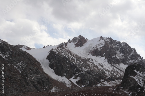 Fototapeta Naklejka Na Ścianę i Meble -  mountains in winter