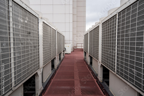Air cooled water chiller with pipework