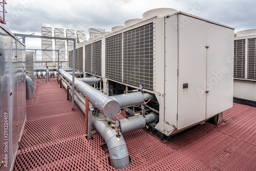 Air cooled water chiller with pipework