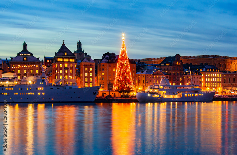Fototapeta premium .Stockholms old city with christmas tree