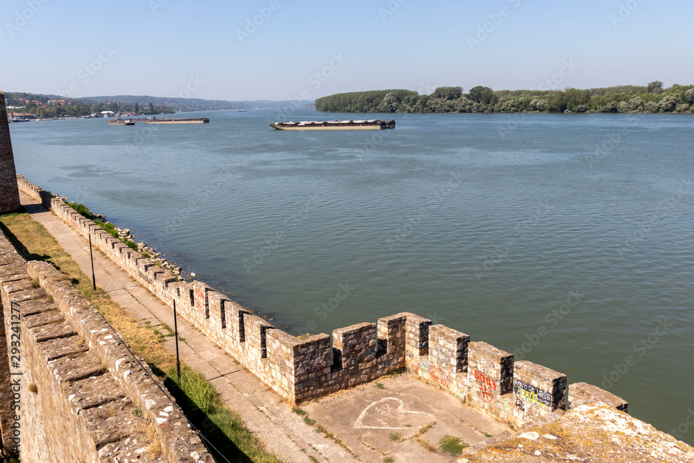 Obraz premium Ruins of Fortressr in town of Smederevo, Serbia