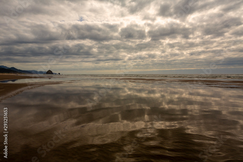 Cannon beach, Oregon photo